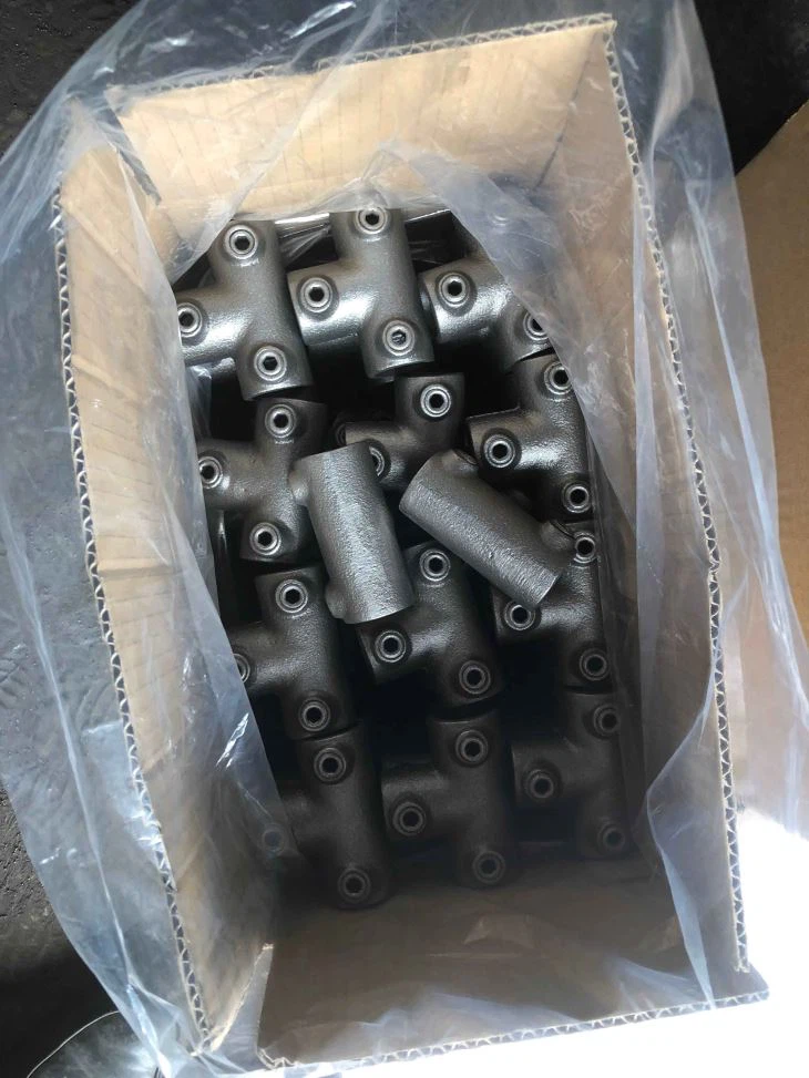 Dipped Galvanized Malleable Iron Pipe Clamp Fitting 149 Sleeve Joint